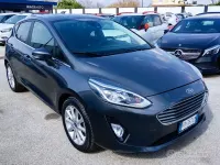 Usata Ford Fiesta Titanium 85 CV (62 kW) 2018 Grigio Utilitaria