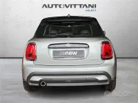 Używany Mini Cooper Essential 136 KM (100 kW) 2024 Szary Hatchback
