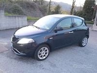 Usata Lancia Ypsilon 95 CV (69 kW) 2016 Blu Utilitaria