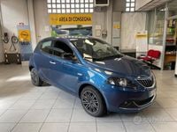 Usata Lancia Ypsilon Gold 69 CV (50 kW) 2022 Blu/azzurro Utilitaria