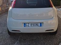 Usata Fiat Grande Punto 75 CV (55 kW) 2010 Bianco Utilitaria