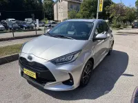 Usata Toyota Yaris Hybrid Trend 92 CV (67 kW) 2021 Grigio SUV