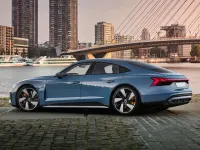 Nuova Audi RS e-tron GT Performance 163 kW (222 CV) 2026 Argento Berlina