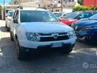 Usata Dacia Duster Lauréate 107 CV (78 kW) 2011 Bianco SUV