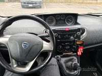 Usata Lancia Ypsilon Gold 69 CV (50 kW) 2013 Bianco Utilitaria