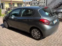 Usata Peugeot 208 75 CV (55 kW) 2017 Grigio Utilitaria