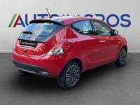 Usata Lancia Ypsilon Gold 69 CV (50 kW) 2023 Rosso amore Utilitaria