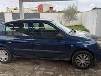 Usata Renault Clio II Expression 75 CV (55 kW) 2003 Blu Berlina