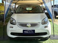 Usata Smart ForFour Passion 71 CV (52 kW) 2014 Bianco Utilitaria