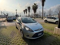 Usata Ford Fiesta 97 CV (71 kW) 2009 Grigio Utilitaria