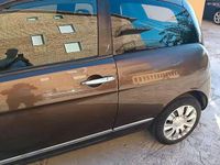 Usata Lancia Ypsilon 75 CV (55 kW) 2012 Marrone Utilitaria
