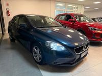 Usata Volvo V40 Momentum 120 CV (88 kW) 2017 Blu Berlina
