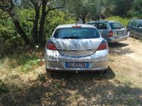 Usata Opel Astra 101 CV (74 kW) 2007 Grigio Coupé