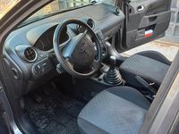Usata Ford Fiesta Zetec 68 CV (50 kW) 2004 Grigio Utilitaria