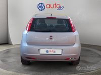 Usata Fiat Punto Lounge 77 CV (56 kW) 2014 Grigio Utilitaria