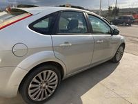 Usado Ford Focus 90 HP (66 kW) 2009 Cinzento Sedan