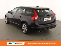Käytetty Volvo V60 Kinetic 120 HP (88 kW) 2016 Musta Farmari