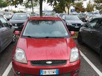 Usata Ford Fiesta Ghia 75 CV (55 kW) 2005 Utilitaria