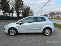Usata Fiat Grande Punto S 69 CV (50 kW) 2011 Grigio Utilitaria