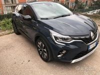 Usata Renault Captur Techno 101 CV (74 kW) 2023 Blu/azzurro SUV