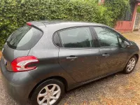 Usata Peugeot 208 82 CV (60 kW) 2014 Grigio Utilitaria