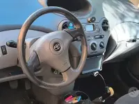 Begagnad Toyota Yaris 86 HK (63 kW) 2000 Grå Sedan
