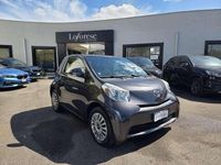 Usata Toyota iQ 68 CV (50 kW) 2013 Argento Utilitaria