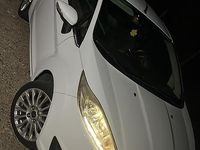 Usata Ford Fiesta 75 CV (55 kW) 2015 Bianco Berlina