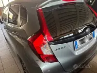 Usata Honda Jazz Trend 102 CV (75 kW) 2018 Grigio Utilitaria