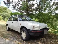 Usata Peugeot 205 44 CV (32 kW) 1991 Bianco Berlina