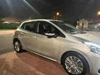 Usata Peugeot 208 75 CV (55 kW) 2017 Grigio Utilitaria
