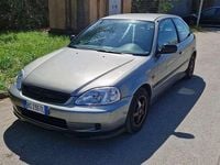 Usata Honda Civic S 90 CV (66 kW) 2000 Grigio Berlina