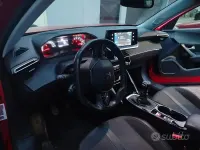 Usata Peugeot 2008 Active 110 CV (80 kW) 2021 Rosso SUV