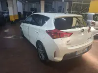 Usata Toyota Auris Hybrid Lounge 99 CV (72 kW) 2014 Berlina