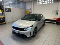 Usata Opel Corsa 101 CV (74 kW) 2025 Argento Utilitaria
