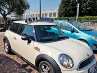 Usata Mini ONE 74 CV (54 kW) 2011 Beige Utilitaria
