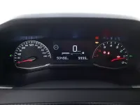 Usata Peugeot 2008 Active 110 CV (80 kW) 2022 Biancobianco SUV