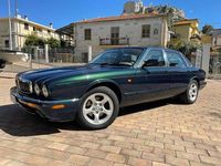 Usata Jaguar XJ8 237 CV (174 kW) 2000 Verde Berlina
