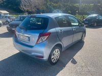 Usata Toyota Yaris Lounge 69 CV (50 kW) 2011 Blu Utilitaria