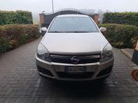 Usata Opel Astra 105 CV (77 kW) 2006 Argento Berlina