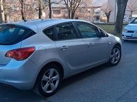 Usata Opel Astra 60 CV (44 kW) 2010 Grigio Berlina