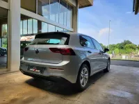 Usata VW Golf VIII Life 116 CV (85 kW) 2025 Argento Berlina