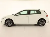 Usata VW Golf VIII Life 110 CV (80 kW) 2022 Pure white Berlina