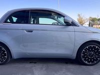 Używany Fiat 500e La Prima 42 kW (58 KM) 2025 Srebrny Kabriolet
