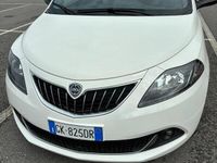 Usata Lancia Ypsilon Gold 69 CV (50 kW) 2022 Bianco Utilitaria