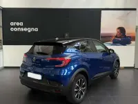 Usata Renault Captur Techno 101 CV (74 kW) 2025 Blu iron SUV