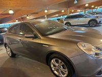Usata Alfa Romeo Giulietta 105 CV (77 kW) 2015 Argento Utilitaria