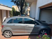 Usata Mercedes B180 2006 Grigio Monovolume