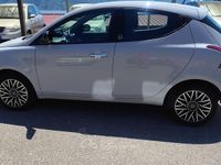 Usata Lancia Ypsilon 69 CV (50 kW) 2020 Gray Utilitaria