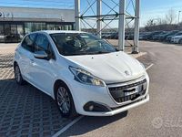 Usata Peugeot 208 Allure 82 CV (60 kW) 2019 Bianco Utilitaria